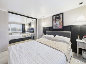 Photo 16- click for photo gallery